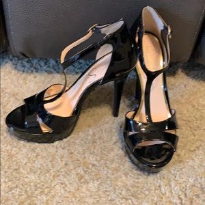 Jessica Simpson T strap Heel. US7 Never worn